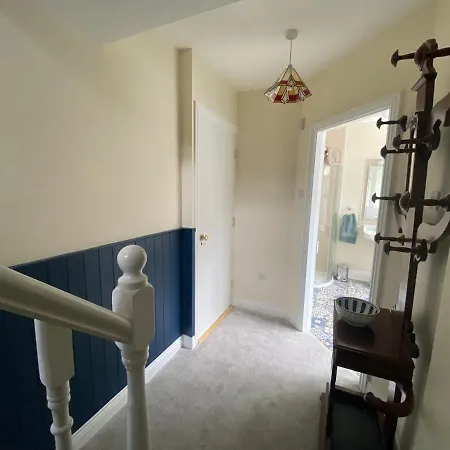 Surveyors House Apt, Westport, Lovely 2 Bed 2 Bath *