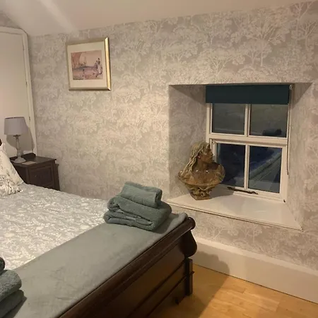 Surveyors House Apt, Westport, Lovely 2 Bed 2 Bath شقة ويستبورت