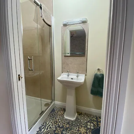 Surveyors House Apt, Westport, Lovely 2 Bed 2 Bath