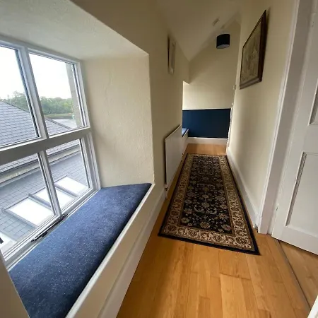شقة Surveyors House Apt, Westport, Lovely 2 Bed 2 Bath *