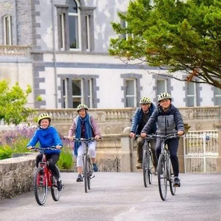 Surveyors House Apt, Westport, Lovely 2 Bed 2 Bath * Westport