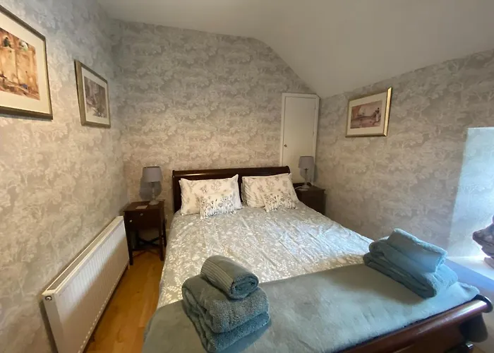 Surveyors House Apt, Westport, Lovely 2 Bed 2 Bath * Westport